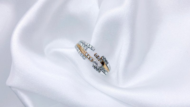 莫桑鑽 |  擁抱鑽石女戒  | 台中門市 |  可升級K金白金真鑽 - 戒指 - 純銀 