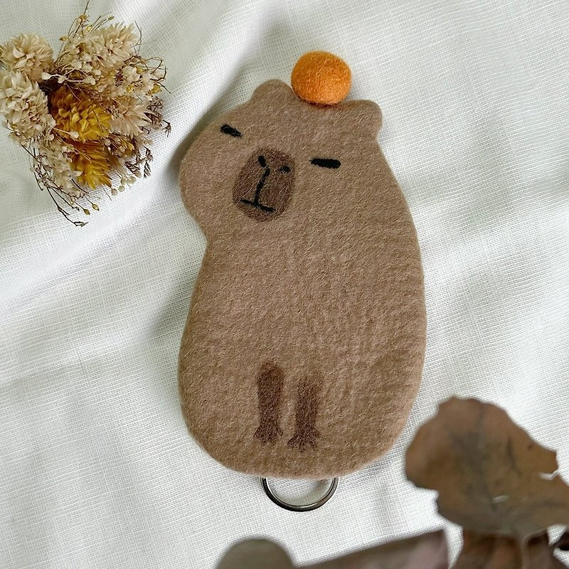 Capybara wool felt key cover key bag purely handmade - Keychains - Wool Brown