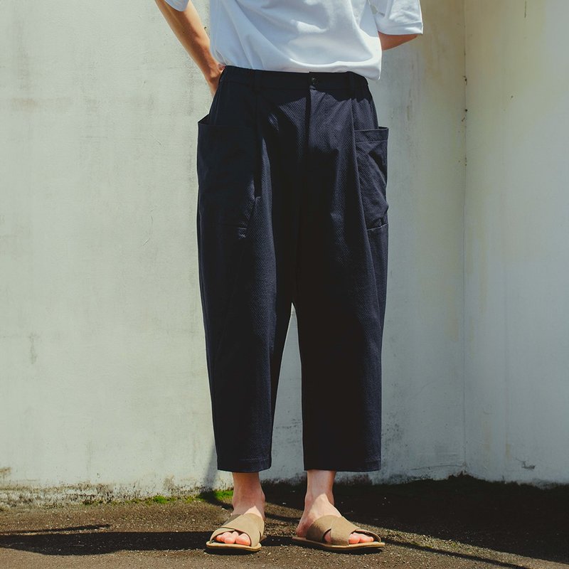 vertical-large pocket cocoon pants - Men's T-Shirts & Tops - Nylon Blue