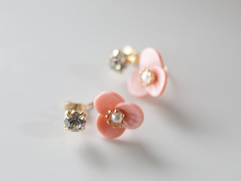 Bijou and flower backcatch earrings (pink) - Earrings & Clip-ons - Clay Pink