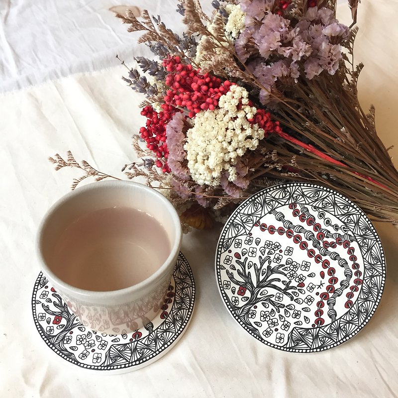 禪繞陶瓷藝術杯墊擺飾/日式紅。花與樹 - 杯墊 - 陶 紅色