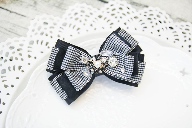 Black small checkered bow French clip - Hair Accessories - Cotton & Hemp Black