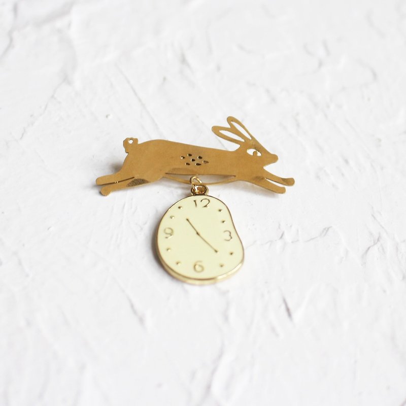 Rabbit hammered brass golden brooch I Story_Rabbit's playtime - Brooches - Copper & Brass Gold
