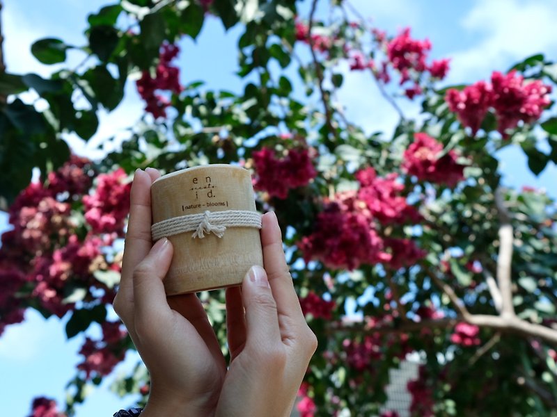 | nature - blooms | @Bamboo Massage Candles - Fragrances - Essential Oils Khaki