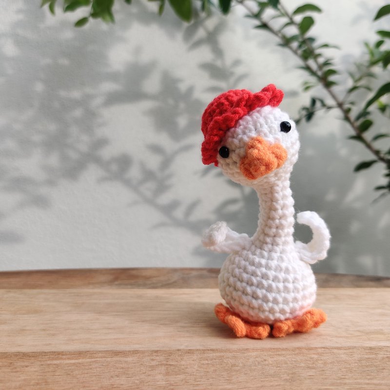 Red Hat Goose | Crochet Stuffed Animal | Mini Handmade Knitted Toy - ตุ๊กตา - ผ้าฝ้าย/ผ้าลินิน 