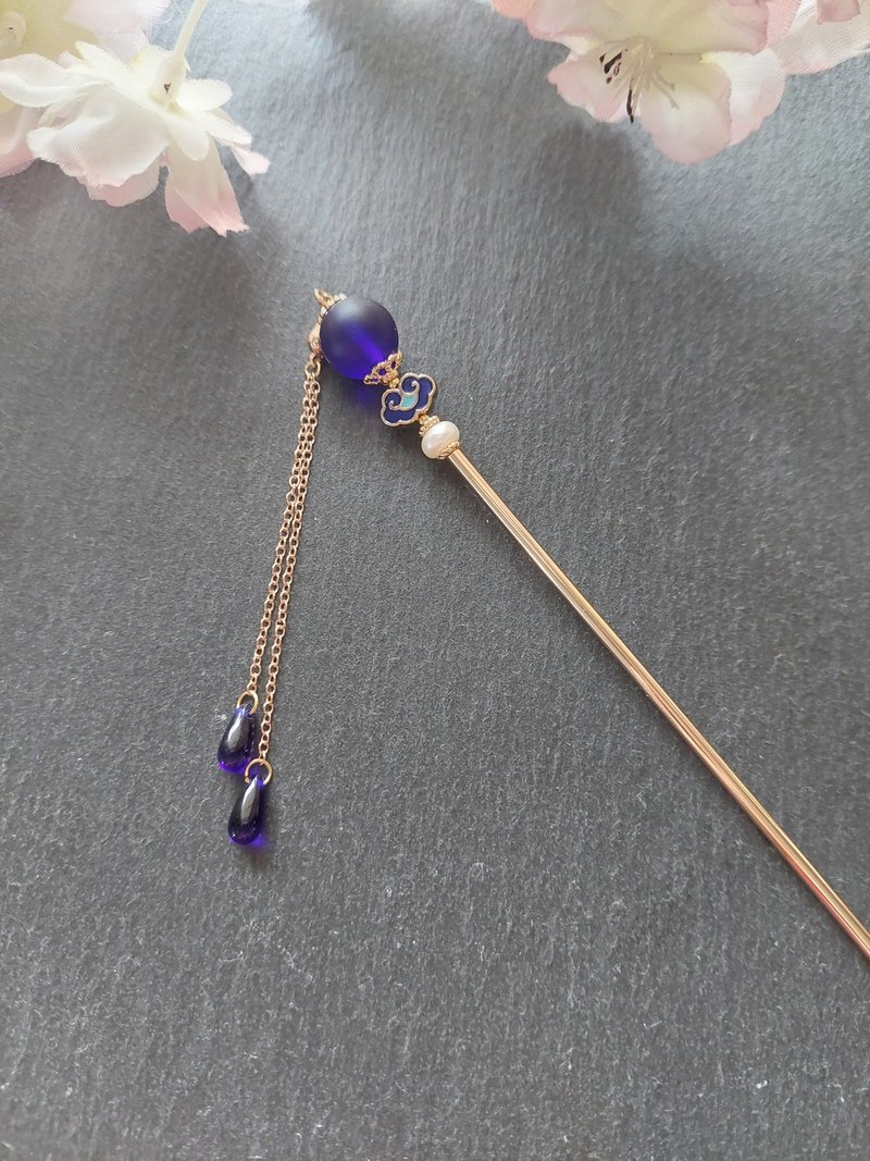 Longyun Pavilion-Fashionable Dongfeng hairpin hair accessories with golden lanterns - Hair Accessories - Colored Glass Blue