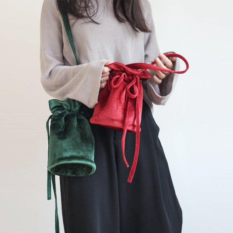 [Ke Ren] Original story bag diagonal one-shoulder clutch bag female cloth bag bucket bag wild small bag literature and art retro red green - Clutch Bags - Polyester 