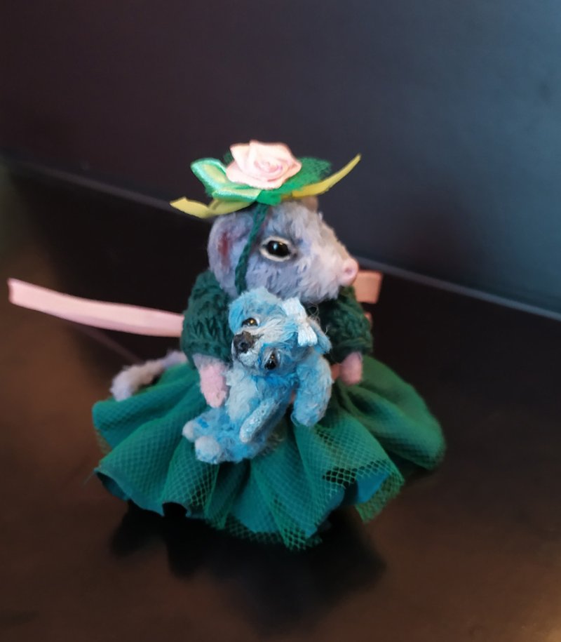 miniature knitted collectible plush mouse figurine in vintag - 公仔/玩偶 - 羊毛 灰色