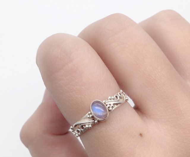 コレクション2 - シルバーシルバー925ムーンストーンの側には