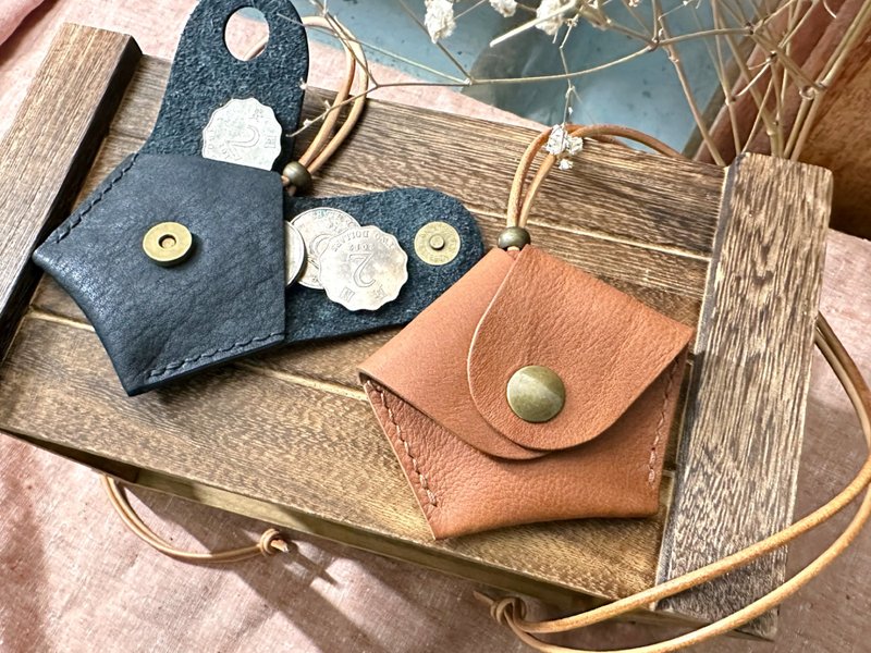 Five-pointed tribal loose paper bag, well-stitched leather DIY material bag, tumble pattern coin purse, simple and practical star shape - เครื่องหนัง - หนังแท้ หลากหลายสี