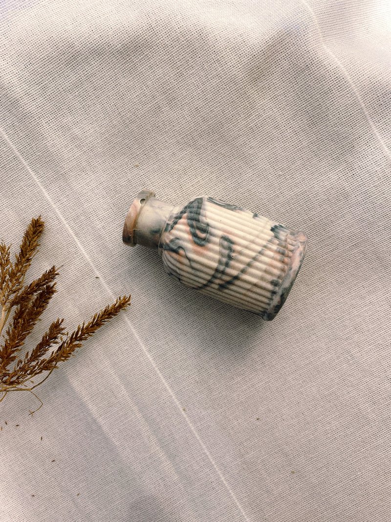 雲煙 造型花瓶 擺設 可客製化 - 擺飾/家飾品 - 其他材質 