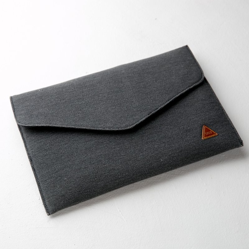 Rustic Envelope Sleeve Soft Case Black color - กระเป๋าแล็ปท็อป - ผ้าฝ้าย/ผ้าลินิน สีดำ