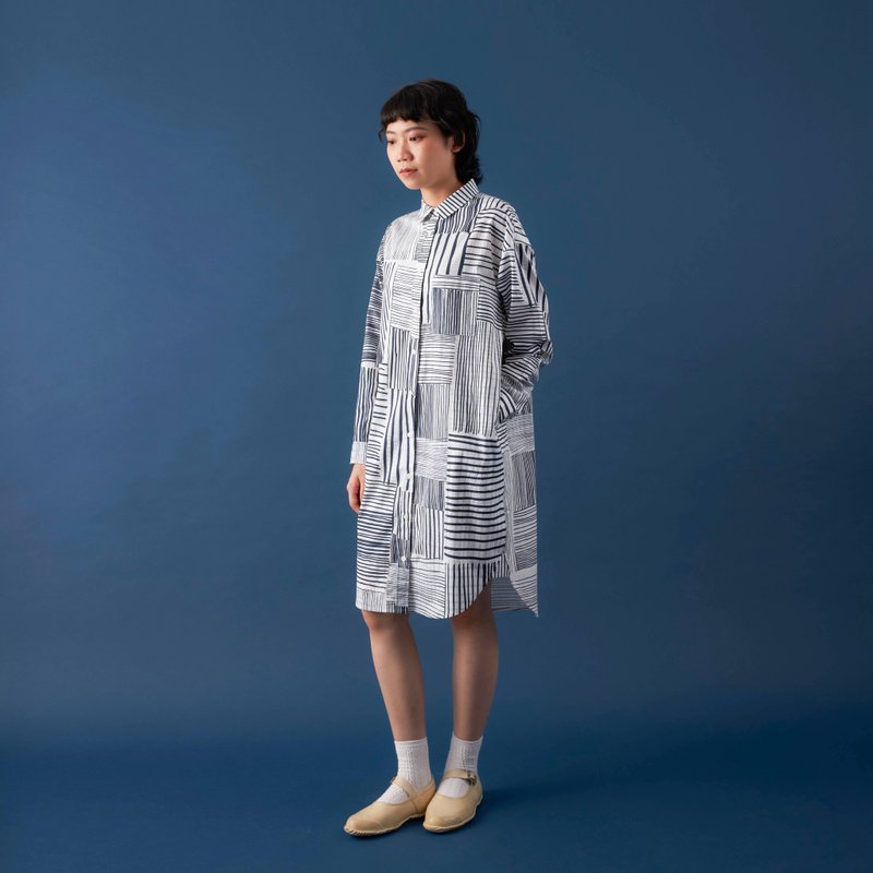 印花長版襯衫 / 編織深藍 - 女襯衫 - 棉．麻 多色