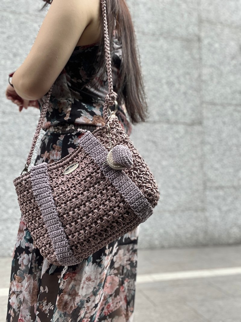 Raffia woven bag [special handle] lotus root purple-pre-order item-/shoulder bag/handbag/hand-woven - Messenger Bags & Sling Bags - Paper 