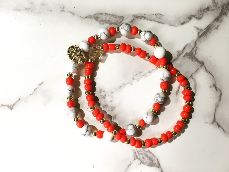 White turquoise gold 骷髅 bracelet set - Bracelets - Other Materials Red