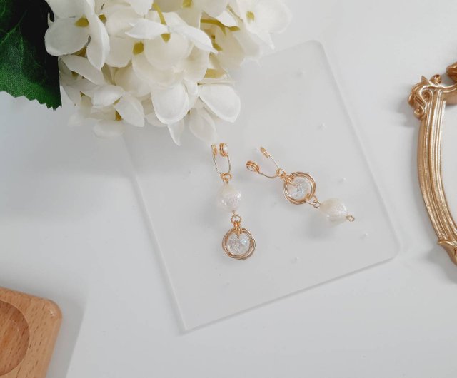 スワロフスキーのアシンメトリーピアス SWAROVSKI スワロフスキー Swarovski アシンメトリー Mesmera
