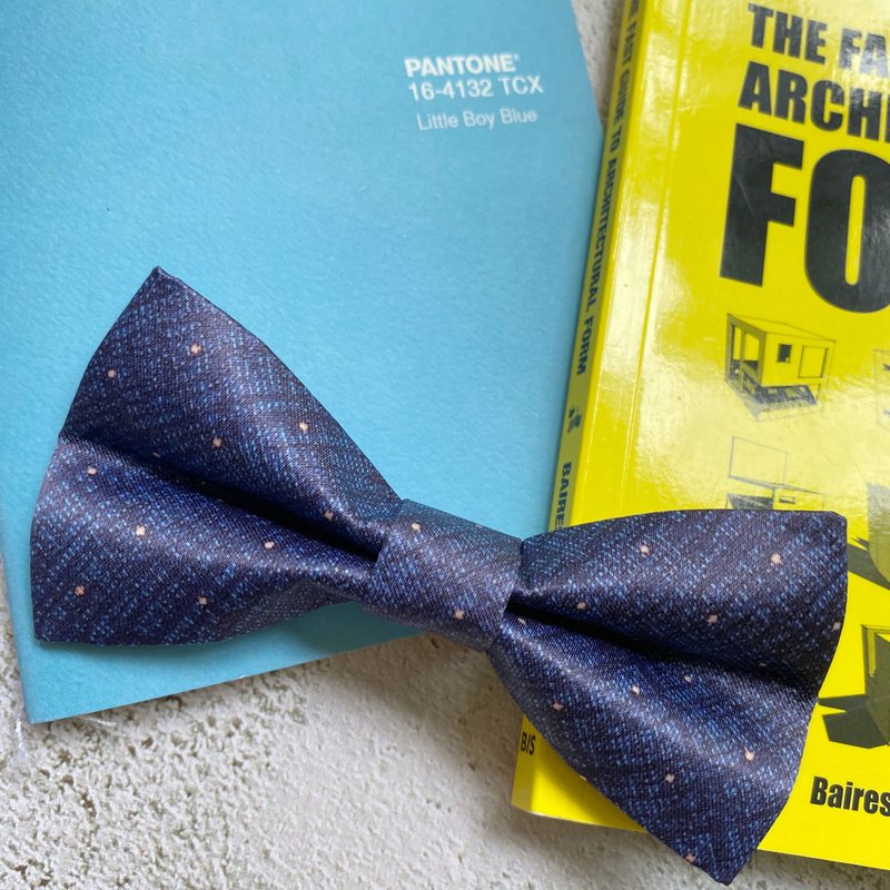 Style 0466 Polka dot Bowtie in blue- Groom Gift & Wedding Bowtie - สร้อยติดคอ - เส้นใยสังเคราะห์ สีน้ำเงิน