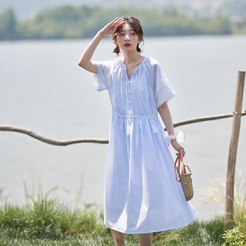 Sora 藍色條紋蕾絲連衣裙|洋裝|夏款|Sora-1212