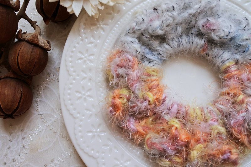 Weave small wreaths. Romantic orange. Hair ring/hair bundle - Hair Accessories - Wool Multicolor
