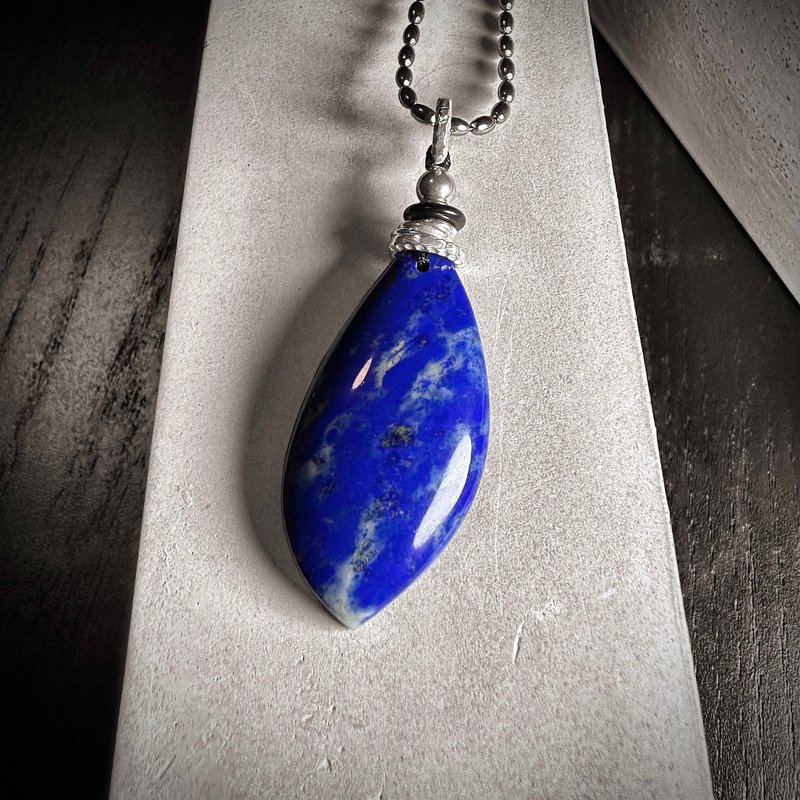 Lapis Lazuli Silver Pendant - สร้อยคอ - เครื่องประดับพลอย 