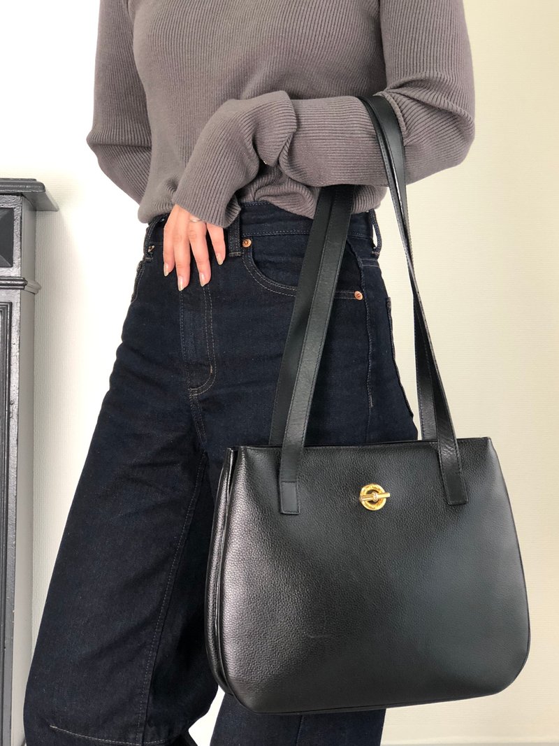 【 日本直送　名牌中古包 】CELINE セリーヌ ショルダーバッグ ブラック マンテル レザー vintage ヴィンテージ オールド dfgr6w - 側背包/斜背包 - 真皮 黑色