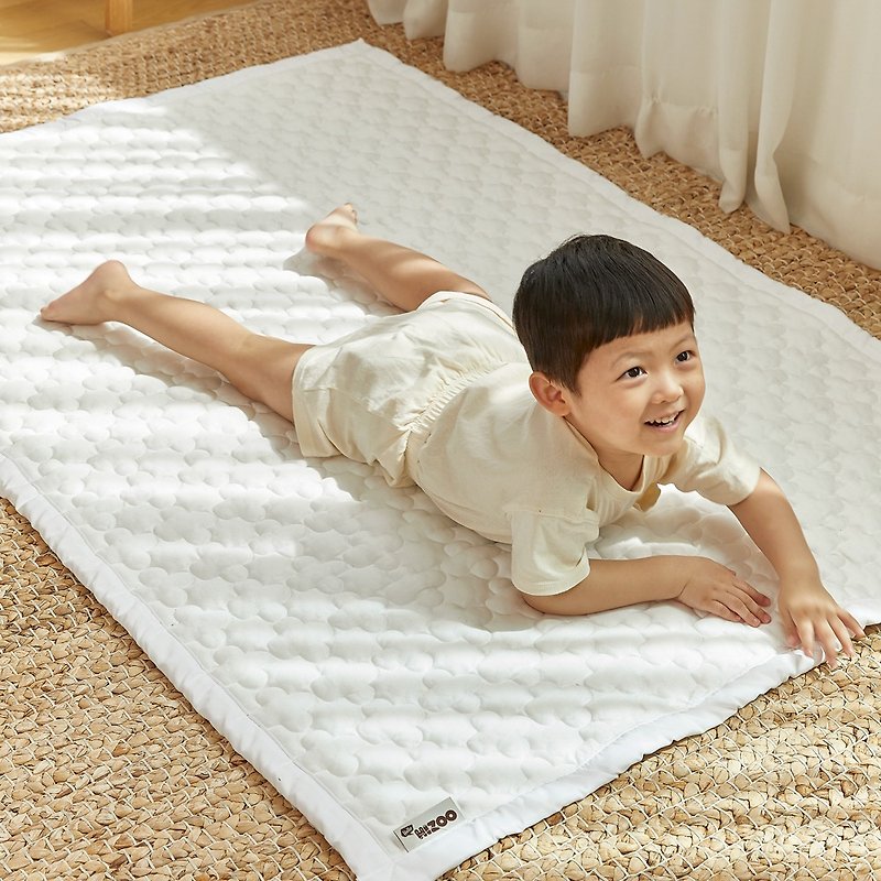 HelloHiZoo Extremely Cool Sherbetcool Three-Layer Breathable Cooling Sleeping Mat/Floor Mat-Toddler Style - Bedding - Polyester 