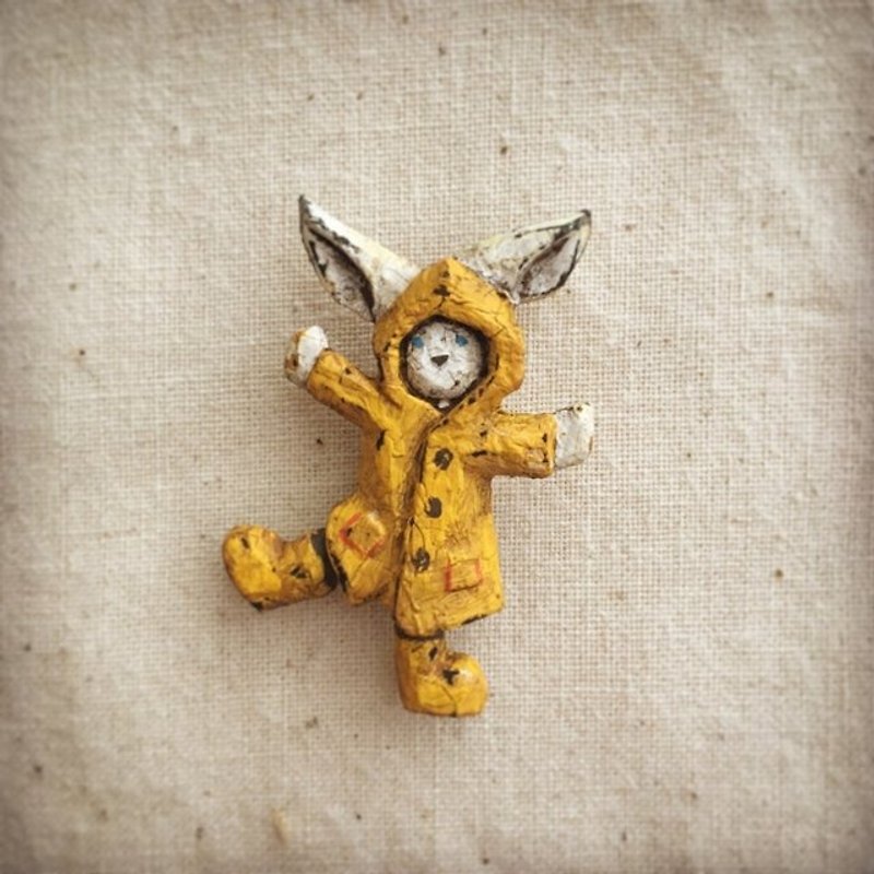 Pin resin brooch  If I dance in the rain - Brooches - Other Materials Yellow