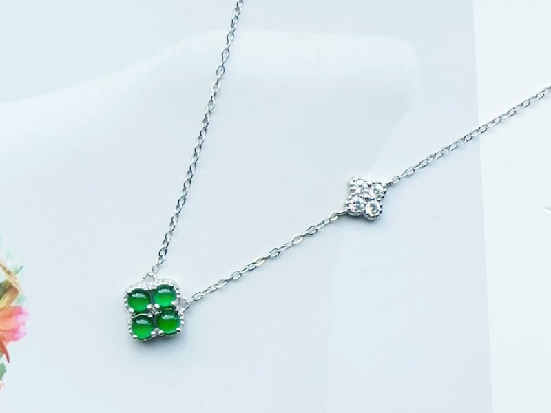 Natural Grade A Jade Ice Jade Sterling Silver Necklace Elegant and Exquisite Crystal Shining Clover - Necklaces - Jade Green