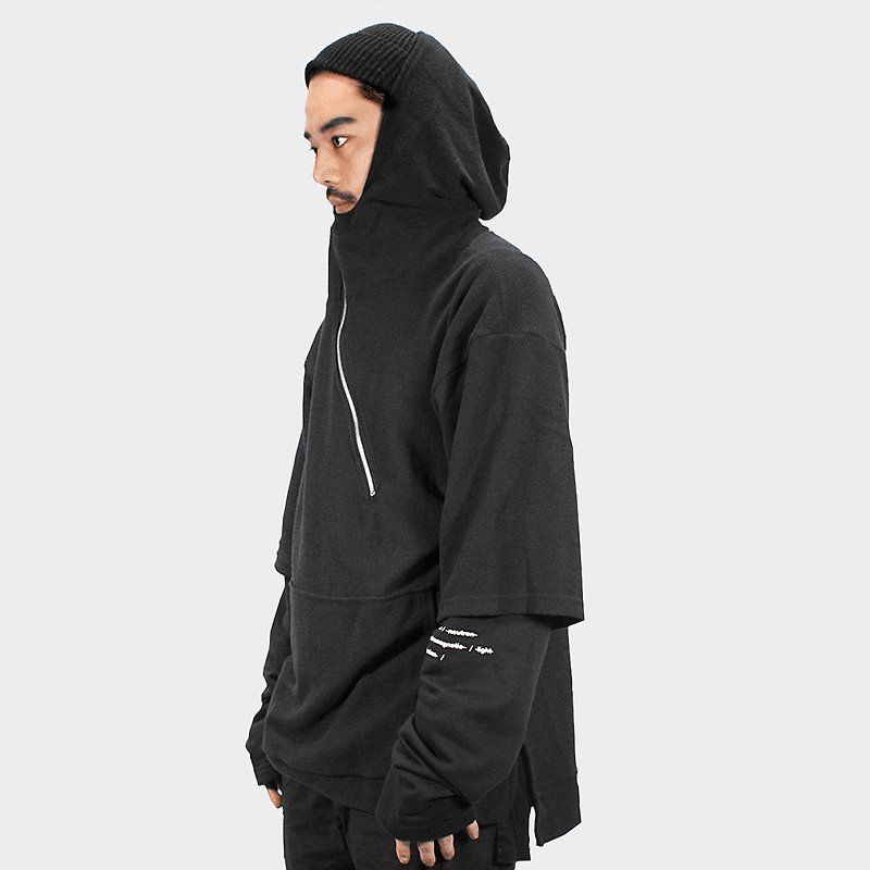 [ionism] patchwork double cap T black - เสื้อยืดผู้ชาย - ผ้าฝ้าย/ผ้าลินิน สีดำ