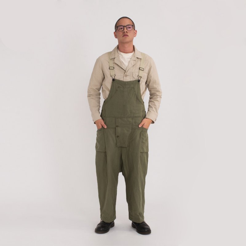 rin OVAL overall 吊帶褲 橄欖綠-棉麻透氣-連身工作服 - 吊帶褲/連身褲 - 棉．麻 綠色