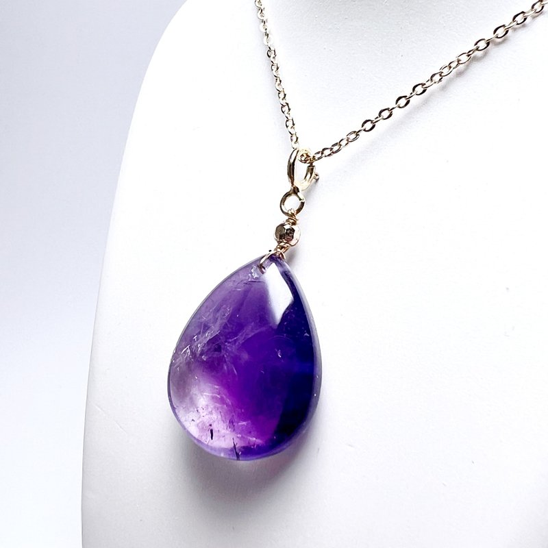 星辰。項鍊 貴人 療癒 紫晶  l 紫水晶 有色帶冰片 水滴 l - 項鍊 - 水晶 紫色