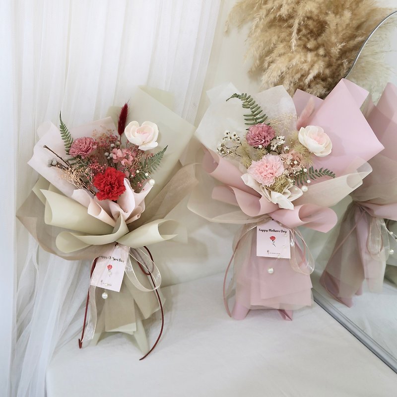 【24H Shipping】Mother's Day Bouquet - Carnation Preserved Dried Bouquet (Small/Medium Size) | Preserved Flowers - ช่อดอกไม้แห้ง - พืช/ดอกไม้ สีแดง