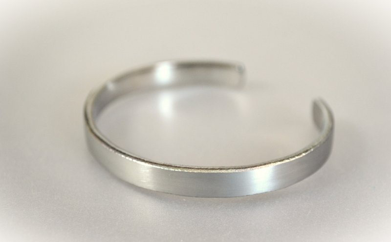 Titanium bangle, pure titanium bangle, satin Silver, oval model, 61mm - Bracelets - Other Metals Silver