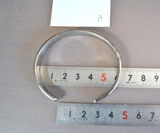 Titanium bangle・純チタンバングル・サテンシルバー・楕円形