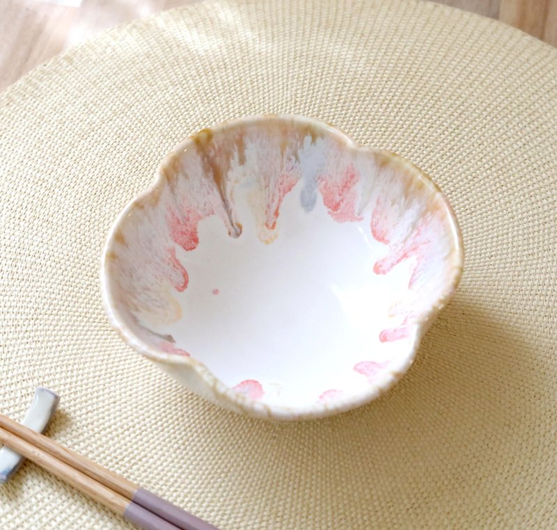 秋色模様の四つ葉小鉢 - 碗 - 陶 紅色