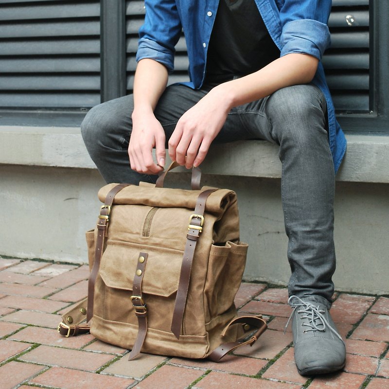 GENUINE LEATHER & WAXED CANVAS UNISEX ROLL TOP RUCKSACK BACKPACK - 背囊/背包 - 棉．麻 咖啡色