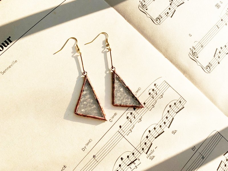 Silver triangle earrings l Clip-On - Earrings & Clip-ons - Glass 