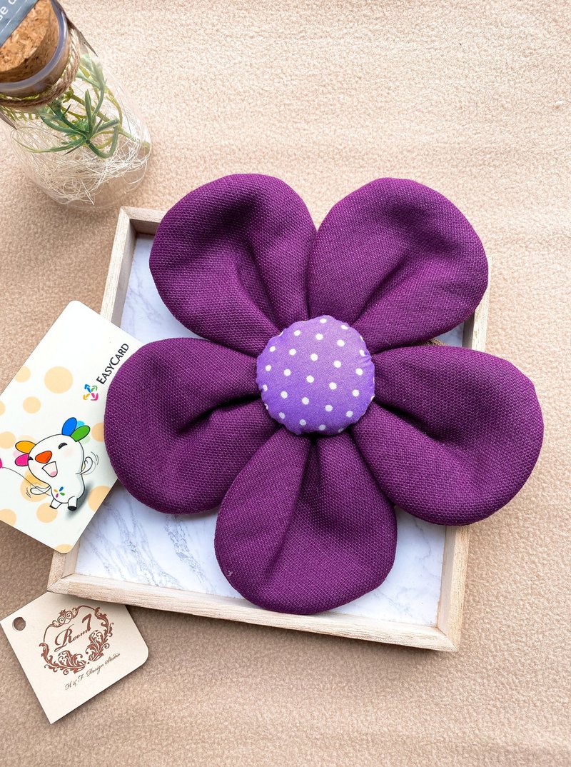 Big flower leisure card/passport cover (dark purple petals) - Other - Cotton & Hemp 