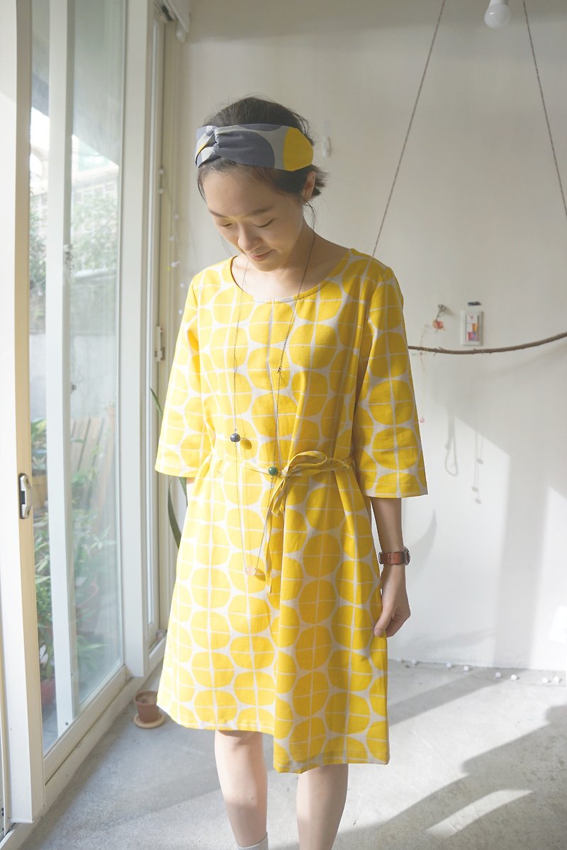 Travel series - full of lemon cute yellow linen pocket straps with a small jacket pieces / seven sleeves section / vest section :) - ชุดเดรส - ผ้าฝ้าย/ผ้าลินิน สีเหลือง