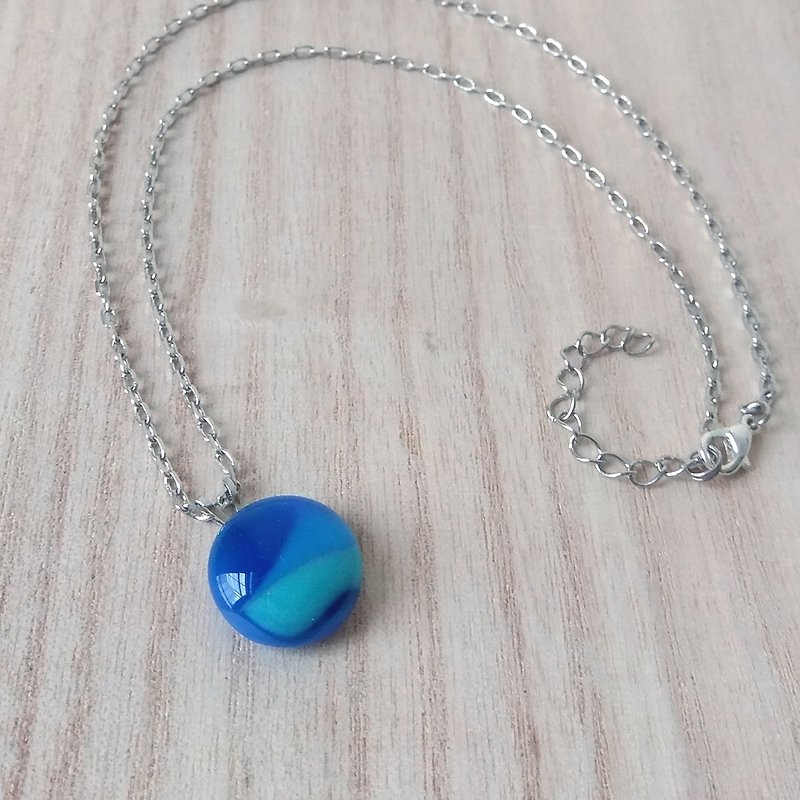 Blue bluish glass necklace / clavicle chain - สร้อยคอทรง Collar - แก้ว สีน้ำเงิน
