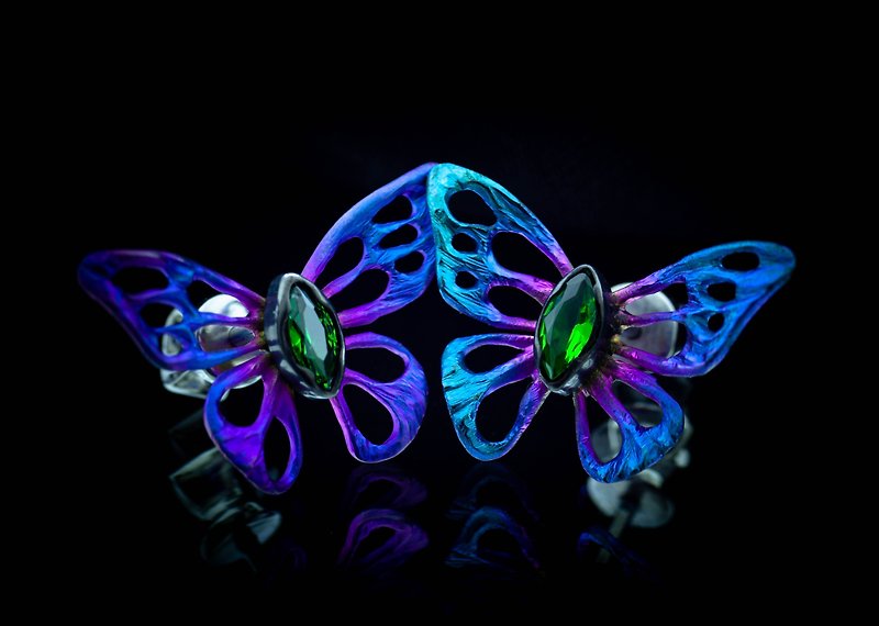 Butterfly Titanium Earrings - Blue Butterfiles Earrings - Hypoallergenic Jewelry - 耳環/耳夾 - 其他金屬 藍色