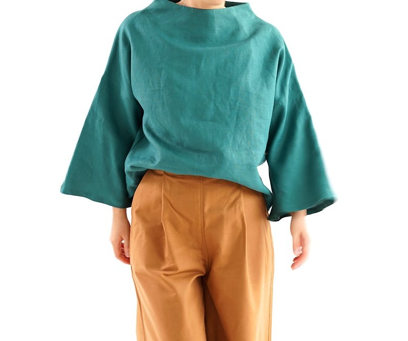 Belgian linen bottle neck bell sleeve tops / Empire green t23-10 - เสื้อผู้หญิง - ผ้าฝ้าย/ผ้าลินิน สีเขียว