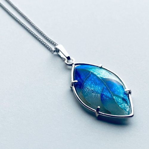 Shippo Jewelry リーフ 【スカイブルー Sky Blue】 七宝焼のペンダント 純銀胎有線七宝