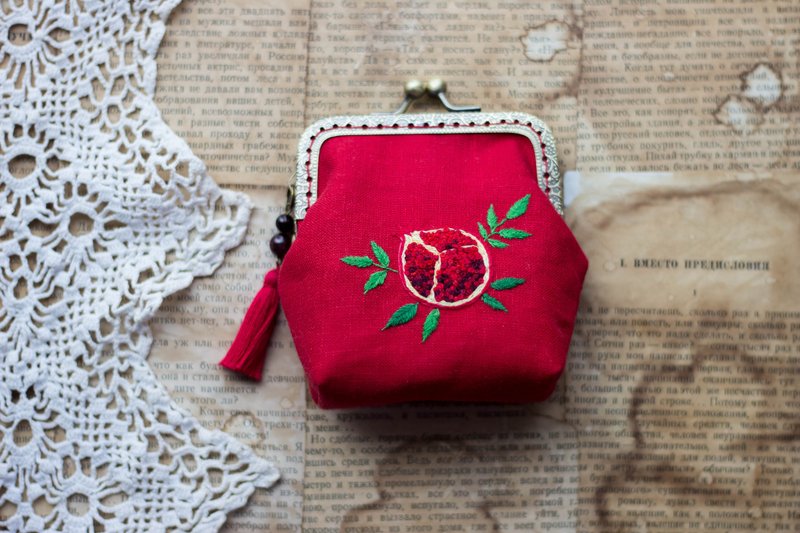 Red coin purse with pomegranate - กระเป๋าใส่เหรียญ - ลินิน สีแดง