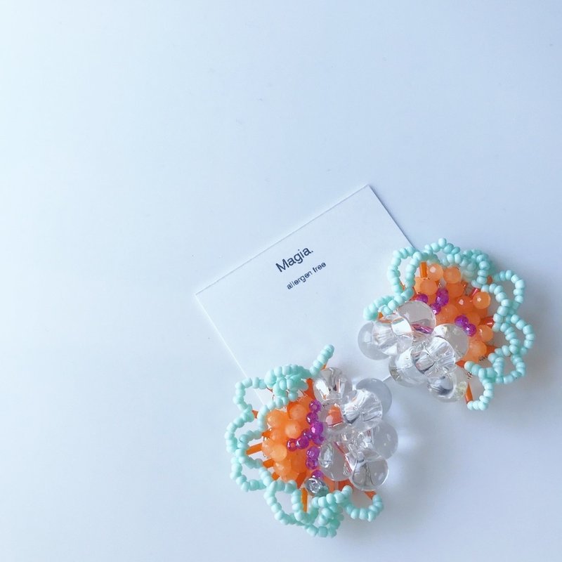 71024—— miwaku—— Miwaku—— Frill bead pierced earrings——m.Green*Orange - ต่างหู - แก้ว สีส้ม