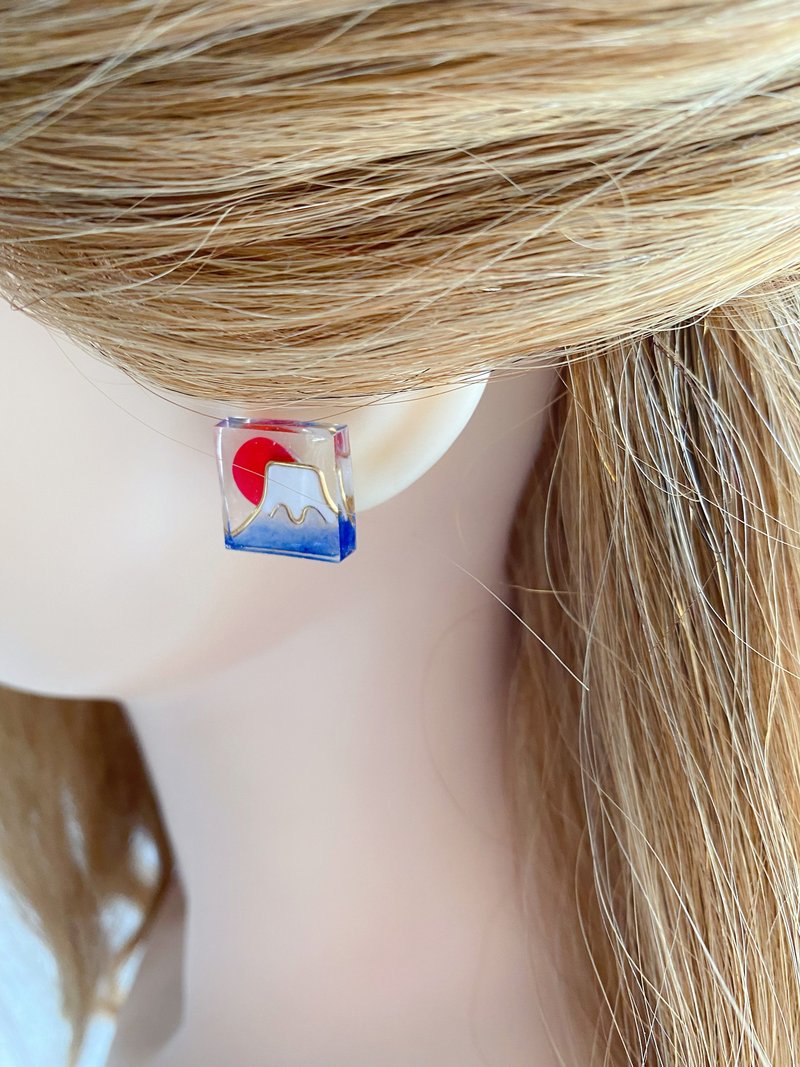 Transparent Mount Fuji cubes, earrings, Clip-On - ต่างหู - เรซิน หลากหลายสี