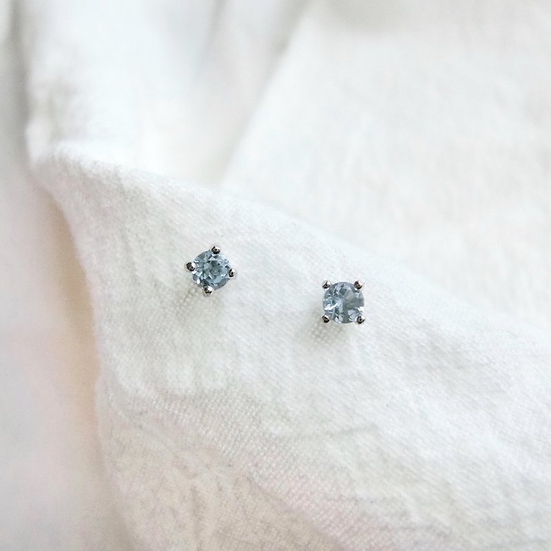 藍托帕石925純銀爪鑲設計純銀耳環 - 耳環/耳夾 - 寶石 藍色