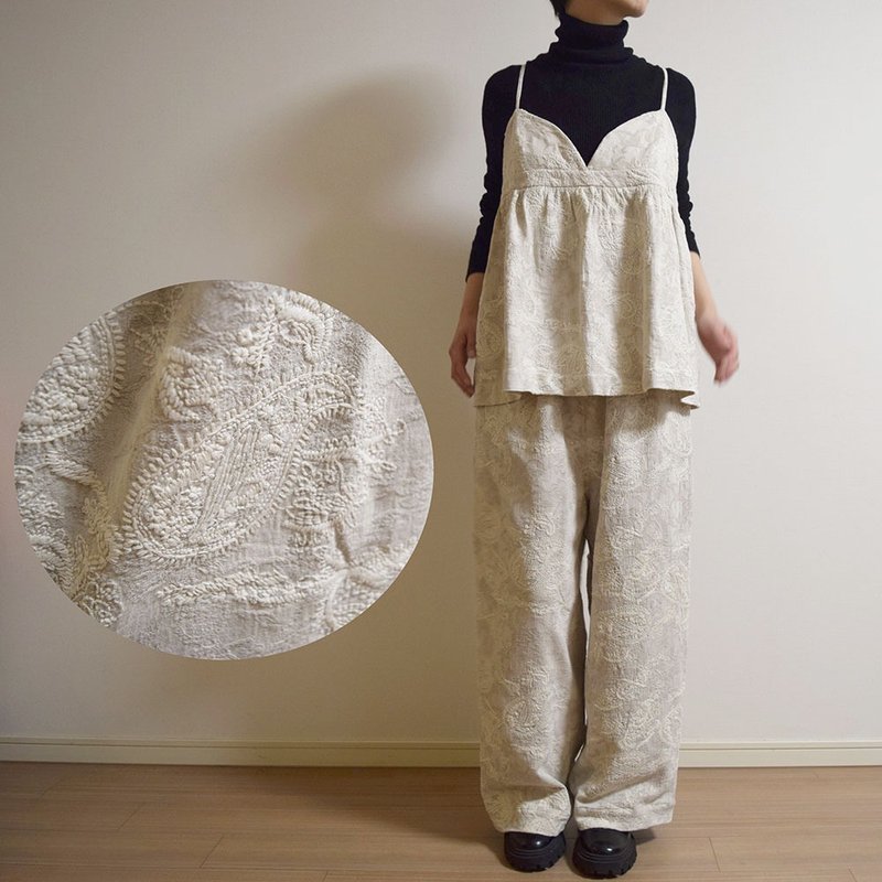 Paisley pattern embroidery, cotton linen botanical jacquard, bustier, camisole, ivory - เสื้อกั๊กผู้หญิง - ผ้าฝ้าย/ผ้าลินิน ขาว