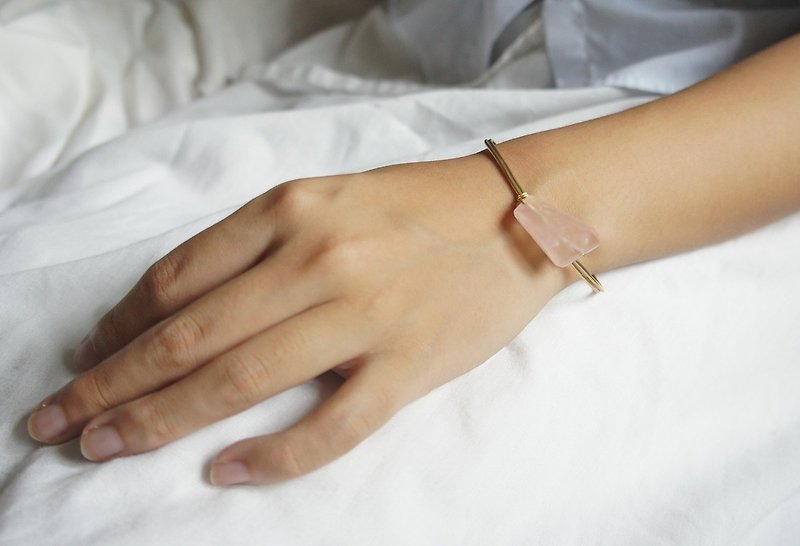 Hanami - Rose Quartz Bangle (Copper Wire) - Bracelets - Gemstone Pink