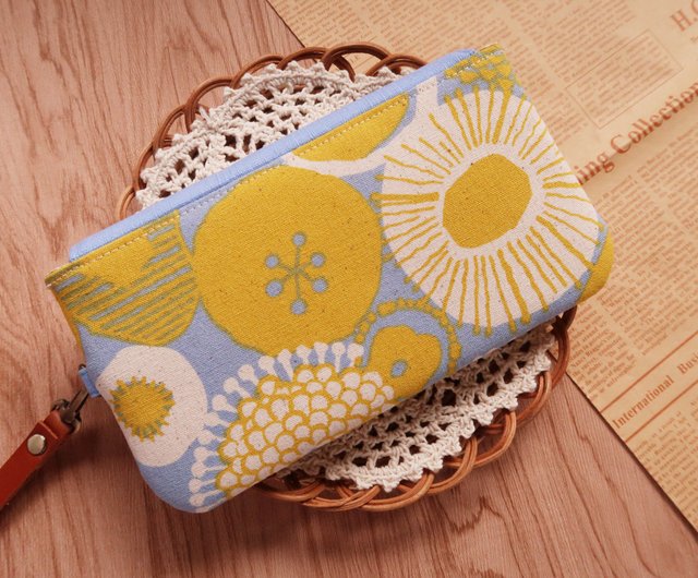 Phone Pouch Clutch Lemon Soda Shop chomiizakka Clutch Bags